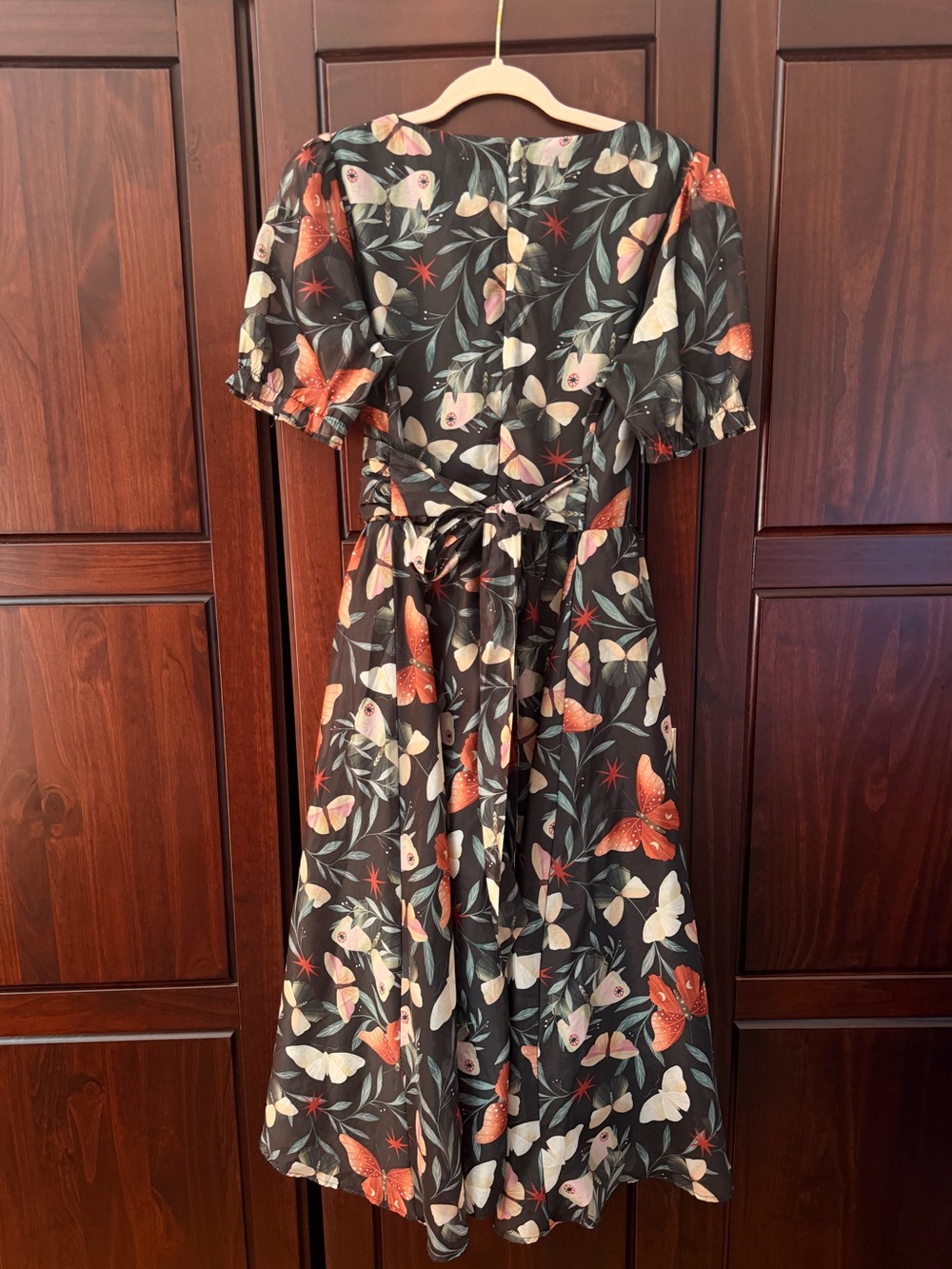 Mariposa puff sleeve organza midi dress - Picture 8 of 9